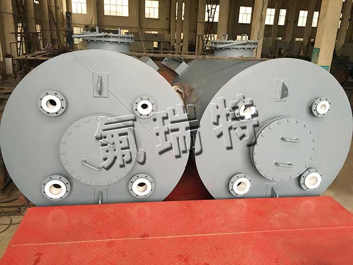 鋼襯塑儲(chǔ)罐、反應(yīng)釜